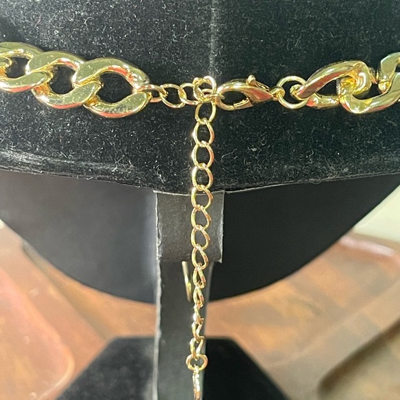 LIKE NEW: Runway Statement Lion Head w/CZ’s Heavy Duty Gold Toned Necklace - Picture 7 of 10